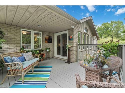 47 Stonegate Place, Fonthill, ON - Outdoor With Deck Patio Veranda With Exterior