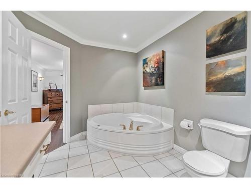 47 Stonegate Place, Fonthill, ON - Indoor Photo Showing Bathroom