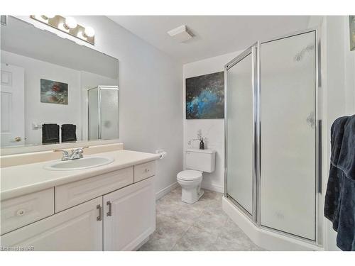 47 Stonegate Place, Fonthill, ON - Indoor Photo Showing Bathroom