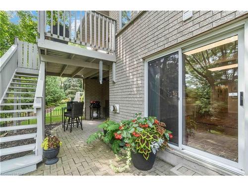 47 Stonegate Place, Fonthill, ON - Outdoor With Deck Patio Veranda With Exterior