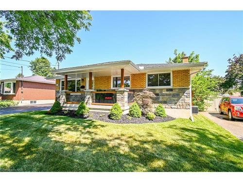 6656 Winston Street, Niagara Falls, ON - Outdoor With Deck Patio Veranda