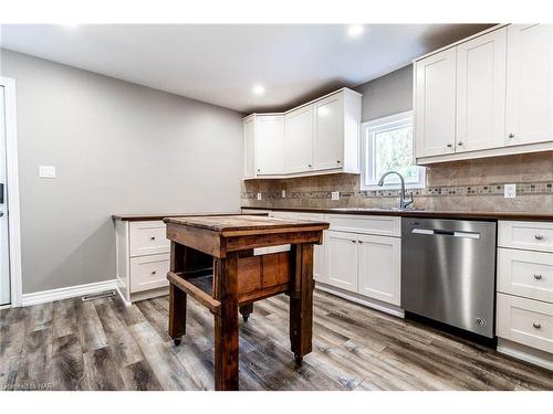 2540 Airline Street Street, Stevensville, ON - Indoor Photo Showing Kitchen