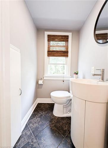 4841 Victoria Avenue N, Vineland Station, ON - Indoor Photo Showing Bathroom