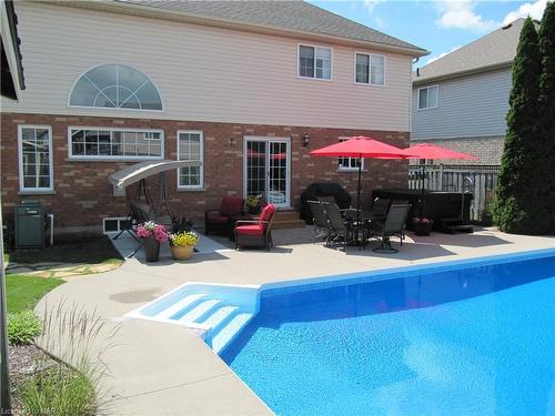 36 Honey Locust Circle, Thorold, ON - Outdoor With In Ground Pool With Deck Patio Veranda With Exterior