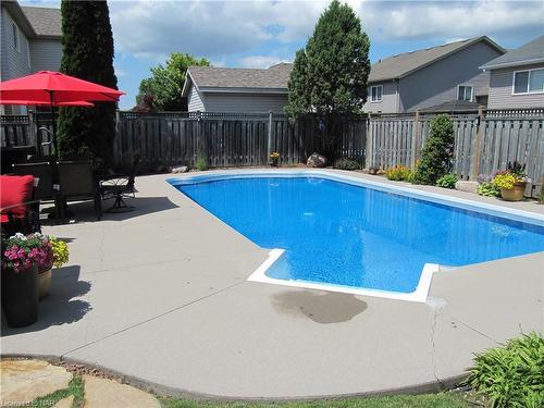 36 Honey Locust Circle, Thorold, ON - Outdoor With In Ground Pool With Deck Patio Veranda