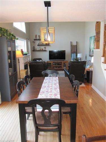 36 Honey Locust Circle, Thorold, ON - Indoor Photo Showing Dining Room