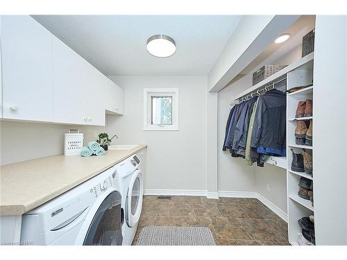 3378 Saint Patrick Avenue, Niagara Falls, ON - Indoor Photo Showing Laundry Room