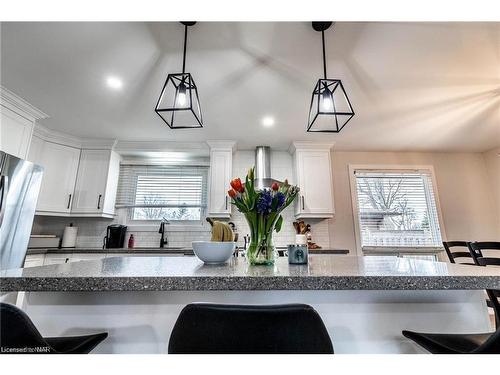 6921 Freeman Street, Niagara Falls, ON - Indoor Photo Showing Kitchen With Double Sink