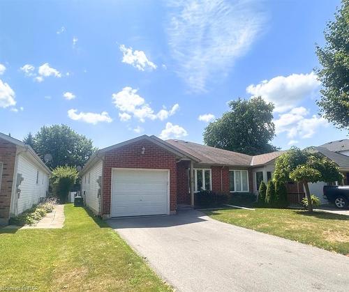 14 Saddler Street, Fonthill, ON - Outdoor With Facade