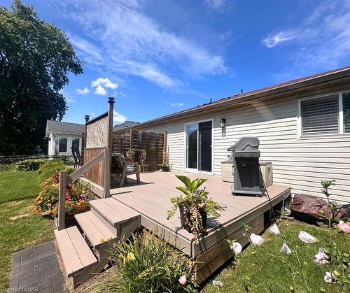 14 Saddler Street, Fonthill, ON - Outdoor With Deck Patio Veranda With Exterior