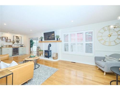 202 Anne Street, Niagara-On-The-Lake, ON - Indoor Photo Showing Living Room With Fireplace