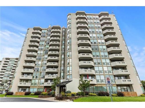 607-5070 Pinedale Avenue, Burlington, ON - Outdoor With Balcony With Facade