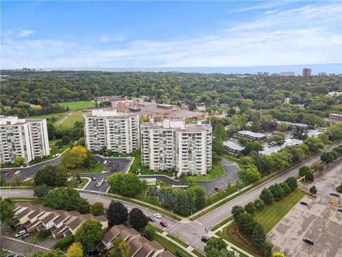 607-5070 Pinedale Avenue, Burlington, ON - Outdoor With View