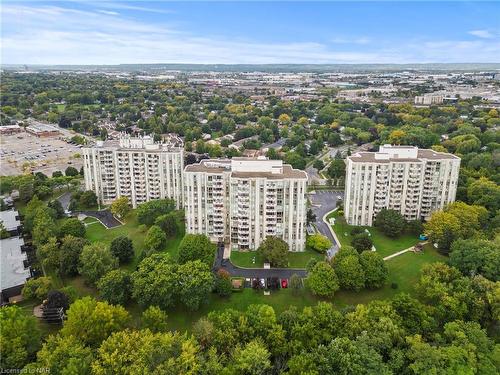 607-5070 Pinedale Avenue, Burlington, ON - Outdoor With View