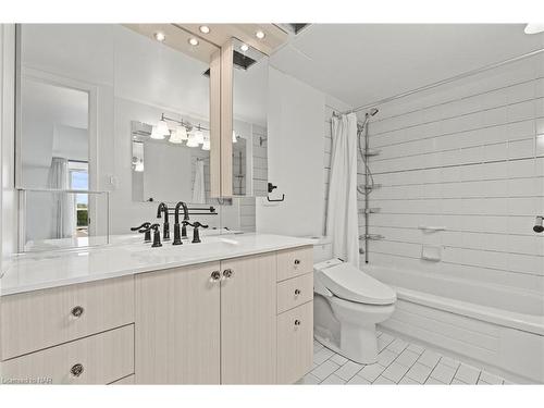 607-5070 Pinedale Avenue, Burlington, ON - Indoor Photo Showing Bathroom