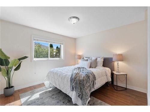 4 Avery Crescent, St. Catharines, ON - Indoor Photo Showing Bedroom