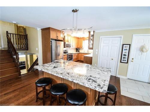 7710 Preakness Street, Niagara Falls, ON - Indoor Photo Showing Kitchen With Stainless Steel Kitchen With Upgraded Kitchen