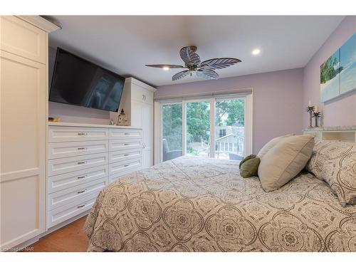 2550 Noella Crescent, Niagara Falls, ON - Indoor Photo Showing Bedroom