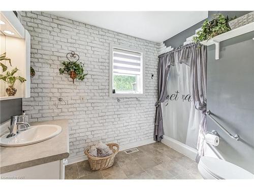 3476 White Road, Port Colborne, ON - Indoor Photo Showing Bathroom