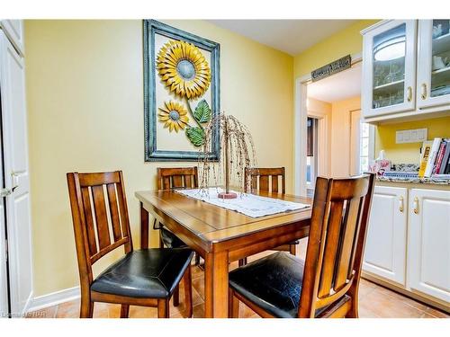 1 Lakewood Crescent, Port Colborne, ON - Indoor Photo Showing Dining Room