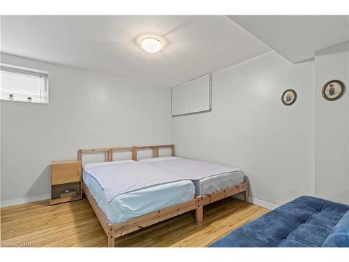 66 Elderwood Drive, St. Catharines, ON - Indoor Photo Showing Bedroom