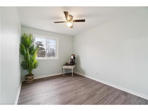 83 Gordon Avenue, Ridgeway, ON - Indoor Photo Showing Other Room