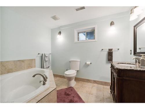 83 Gordon Avenue, Ridgeway, ON - Indoor Photo Showing Bathroom