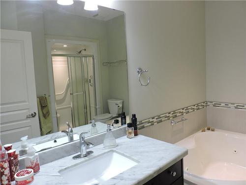 10-6334 Desanka Avenue, Niagara Falls, ON - Indoor Photo Showing Bathroom