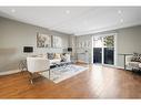 29-8136 Coventry Road, Niagara Falls, ON  - Indoor Photo Showing Living Room 