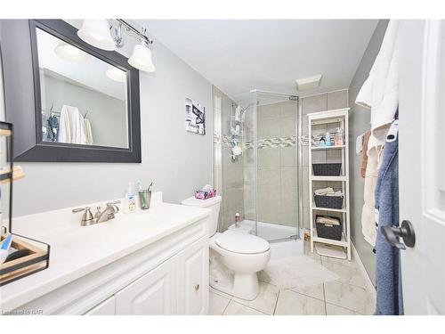 10 Bloomfield Avenue, St. Catharines, ON - Indoor Photo Showing Bathroom