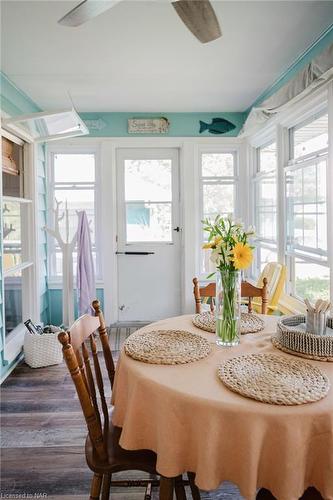 11154 Churchill Av Avenue, Port Colborne, ON - Indoor Photo Showing Dining Room