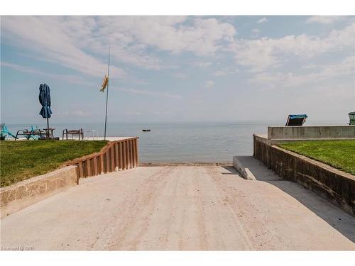 11154 Churchill Av Avenue, Port Colborne, ON - Outdoor With Body Of Water With View