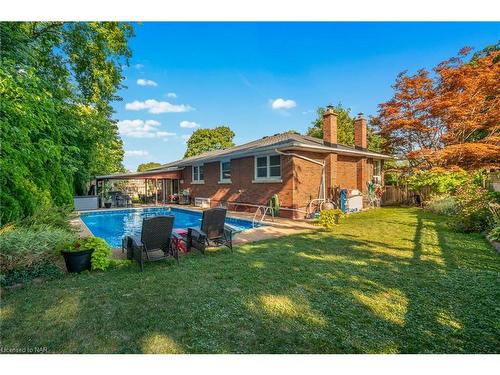 5 Glencairn Drive, St. Catharines, ON - Outdoor With In Ground Pool With Backyard With Exterior