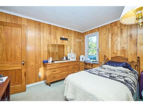 205 Murray Street, Fort Erie, ON - Indoor Photo Showing Bedroom