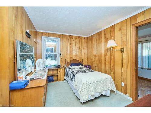 205 Murray Street, Fort Erie, ON - Indoor Photo Showing Bedroom