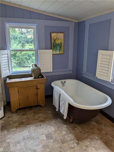 3104 Evadere Avenue, Fort Erie, ON - Indoor Photo Showing Bathroom