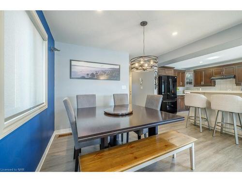 6622 Mary Drive, Niagara Falls, ON - Indoor Photo Showing Dining Room