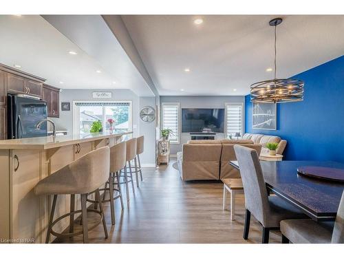 6622 Mary Drive, Niagara Falls, ON - Indoor Photo Showing Dining Room