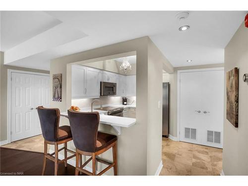 B 304-678 Line 2 Road, Virgil, ON - Indoor Photo Showing Kitchen