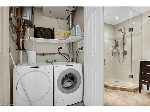 B 304-678 Line 2 Road, Virgil, ON - Indoor Photo Showing Laundry Room