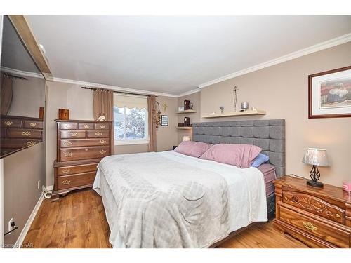 104 Carriage Road, St. Catharines, ON - Indoor Photo Showing Bedroom