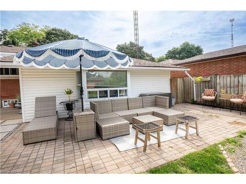 4 Joanna Drive, St. Catharines, ON - Outdoor With Deck Patio Veranda With Exterior