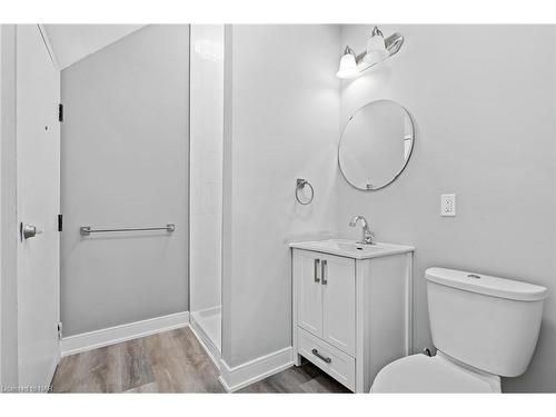 80 Page Street, St. Catharines, ON - Indoor Photo Showing Bathroom