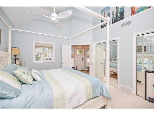 83 Nantuckett Road, Crystal Beach, ON - Indoor Photo Showing Bedroom