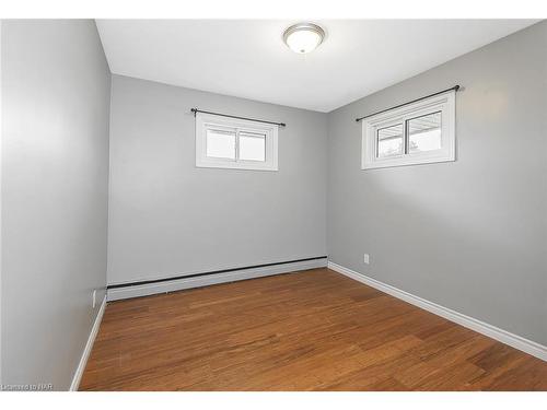 106 Highland Avenue, Port Colborne, ON - Indoor Photo Showing Other Room