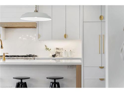 14 Pawling Street, St. Catharines, ON - Indoor Photo Showing Kitchen