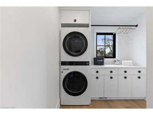 14 Pawling Street, St. Catharines, ON - Indoor Photo Showing Laundry Room