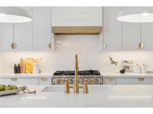 14 Pawling Street, St. Catharines, ON - Indoor Photo Showing Kitchen