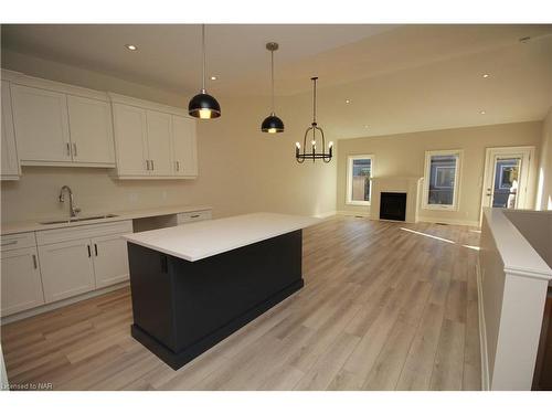 5 Sunhaven Lane, Niagara-On-The-Lake, ON - Indoor Photo Showing Kitchen With Double Sink