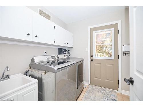 23 Barbican Trail, St. Catharines, ON - Indoor Photo Showing Laundry Room